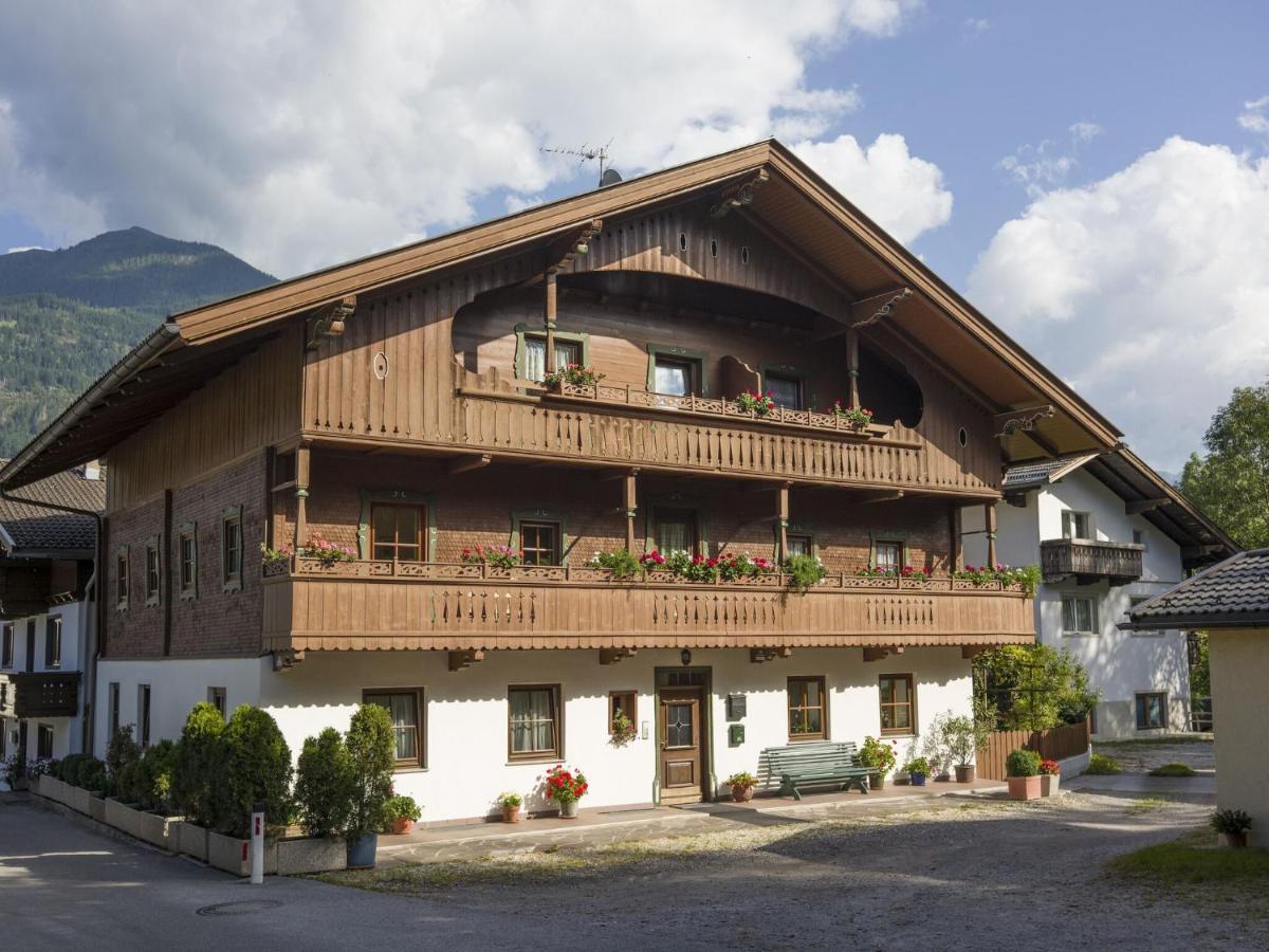 Apartment In Top Location In Fuegen With Balcony Exterior photo